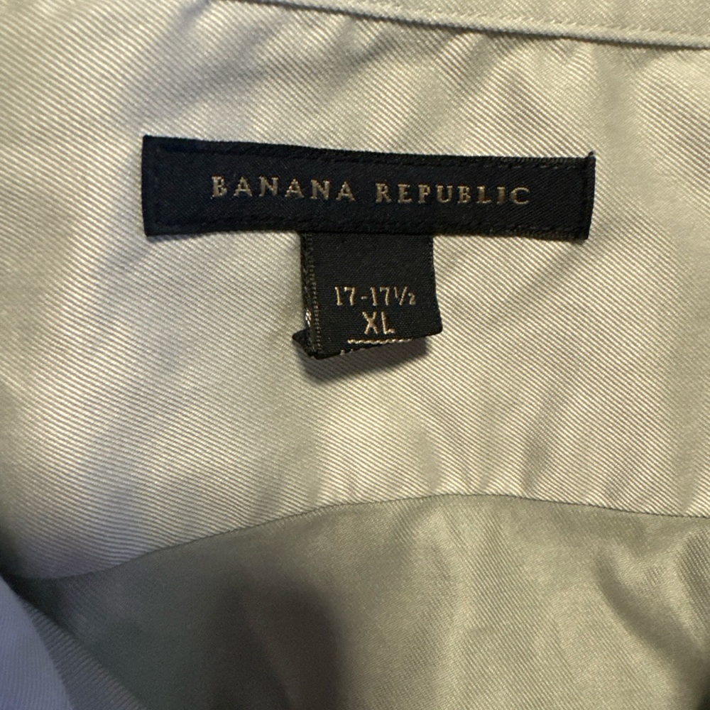 Banana Republic Tailored Fit Non Iron XL Light Gray Long Sleeve Dressed Shirt